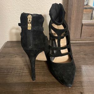 BCBG Zip Up Heels 8.5